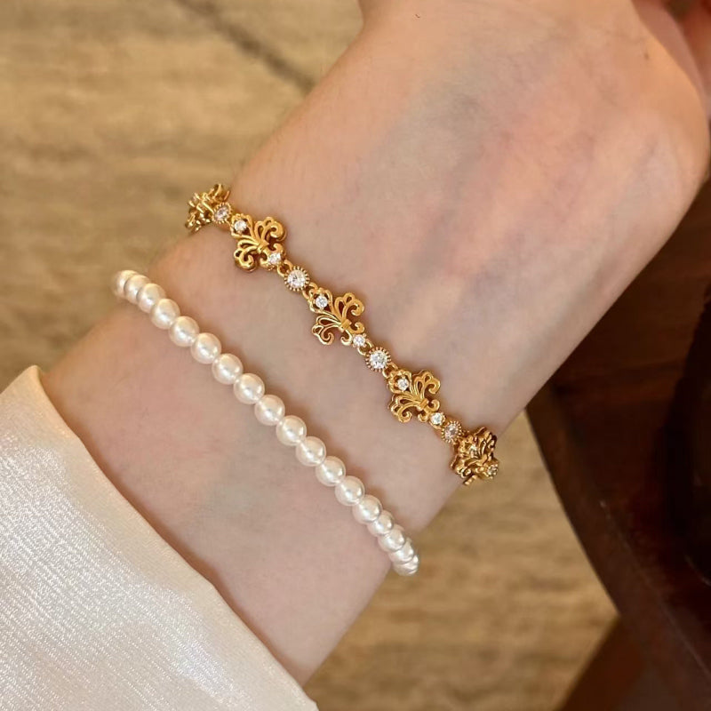 Vintage Baroque Royal Fleur Gold Bracelet