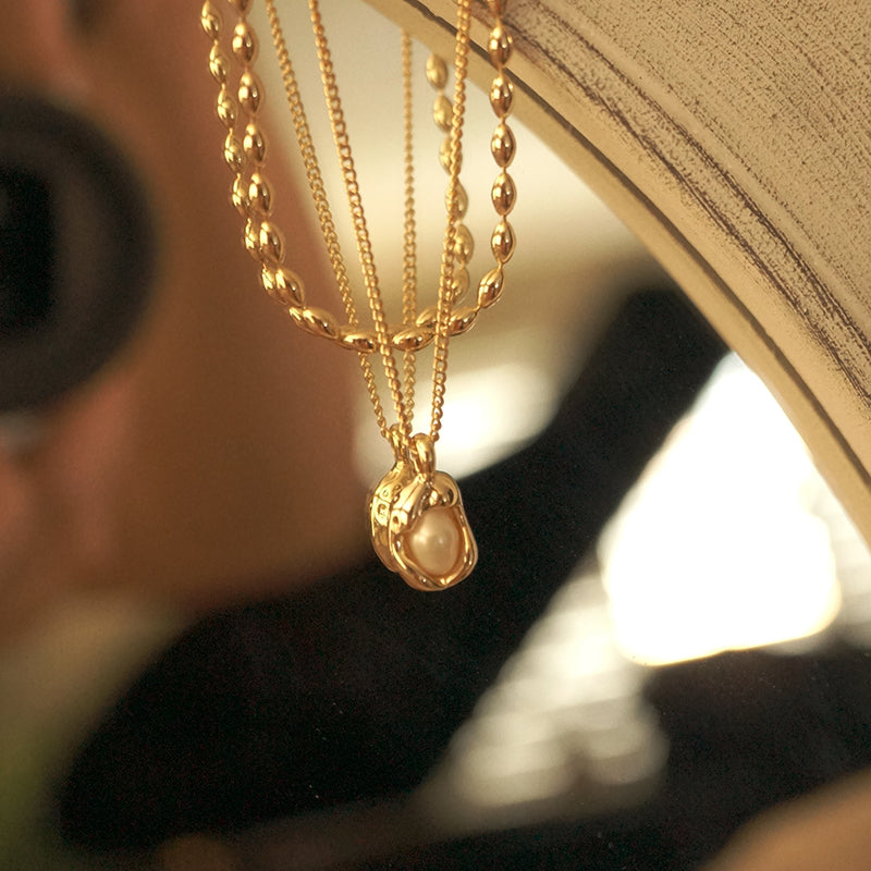 Layered Necklace with a Pearl Bean