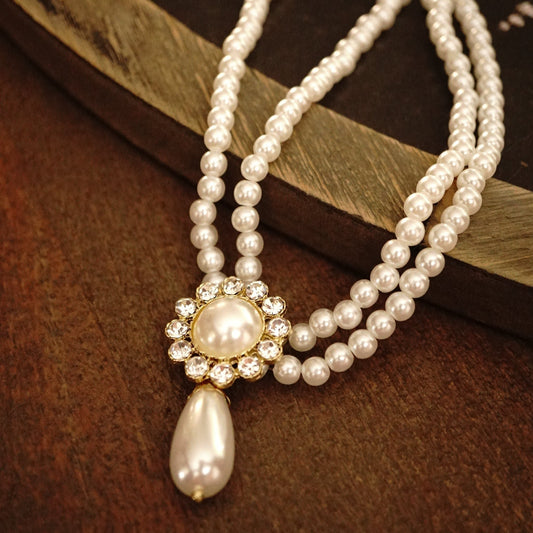 Vintage Pearl Elegance Necklace