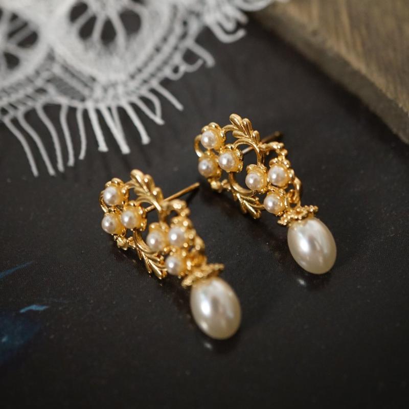 Vintage Gold Floral Freshwater Pearl Earrings