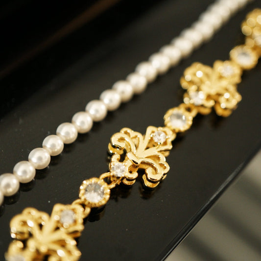 Vintage Baroque Royal Fleur Gold Bracelet