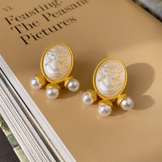 Cameo Shell Pearl Earrings